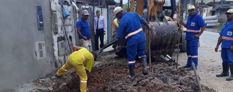Nova rede de tubos de drenagem é construída no Tinga