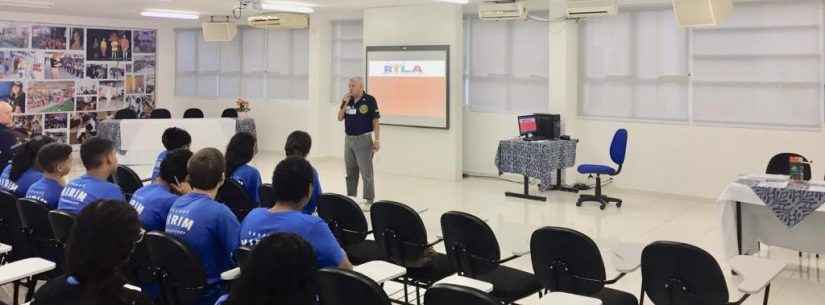 Jovens da Guarda Mirim participam de programa do Rotary Club