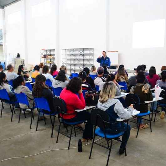 Banco de Alimentos de Caraguatatuba promove curso gratuito de Hortas Caseiras e Temperos