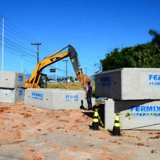 Nova rede de drenagem ligando o Rio Gracuí com o piscinão será instalada no Massaguaçu