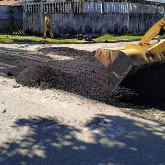 Operação Tapa-Buracos em ação no Jardim Britânia