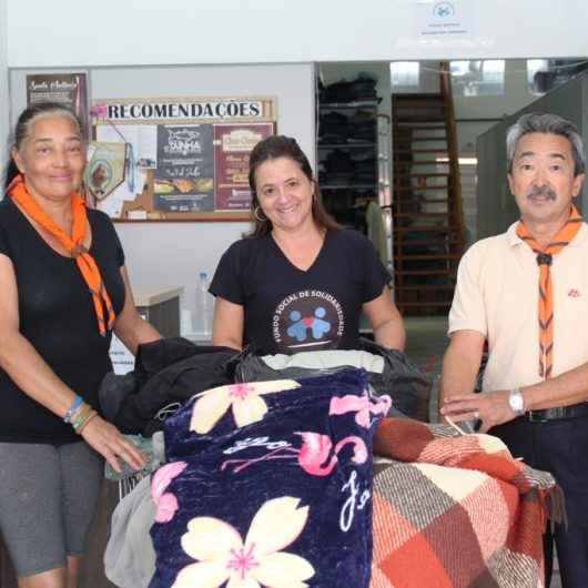 Escoteiros de Caraguatatuba realizam doações ao Fundo Social