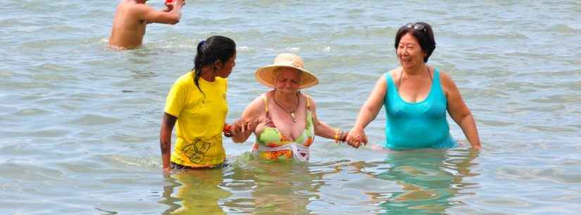 Caraguatatuba alerta para banho de mar na terceira idade