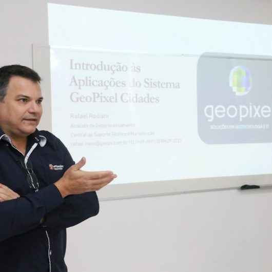 Mais de cem servidores da Prefeitura de Caraguatatuba passam por treinamento para operar novo software de geotecnologias