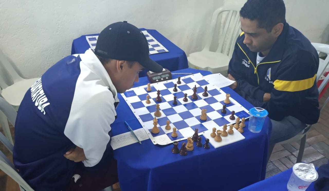 Secretaria de Esportes e Recreação oferece aulas de xadrez