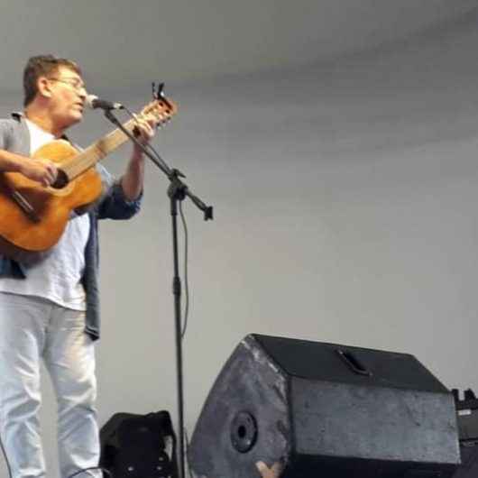 Músico de Caraguatatuba vence Festival Sertanejo em Pindamonhangaba