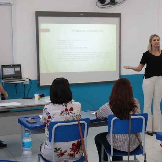 Educação: Caraguatatuba promove oficinas para educadores no retorno do 2º semestre letivo