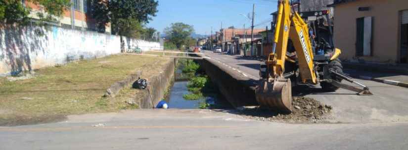 Tinga e Indaiá recebem serviços de drenagem da Prefeitura