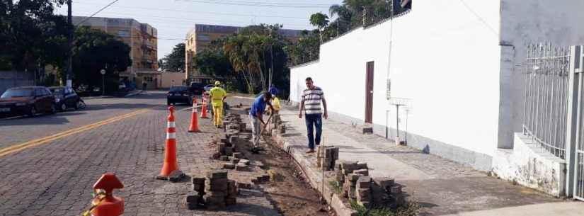 Prefeitura realiza rebaixamento de guia e construção de sarjetas no Jardim Primavera