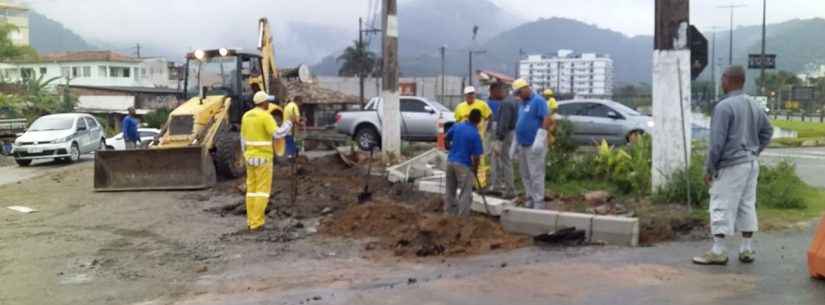 Prefeitura realiza recapeamento asfáltico e instalação de guias no bairro Massaguaçu