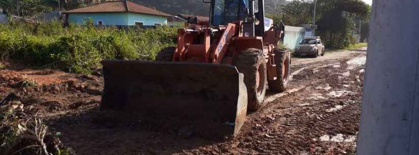 Ruas do Cocanha e Gardem Mar recebem nivelamento com Bica corrida