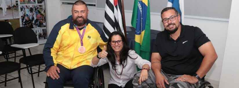 Medalhista paralímpico encerra I Fórum de Educação Física Inclusiva de Caraguatatuba