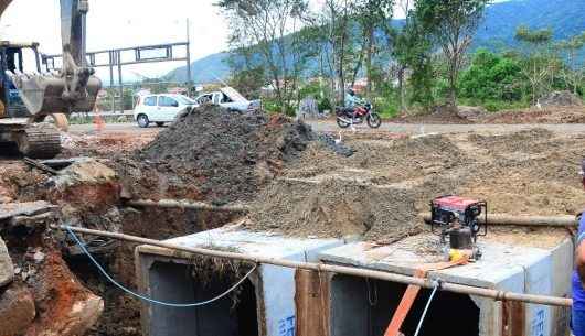 Obras contra enchentes continuam na região do Perequê-Mirim