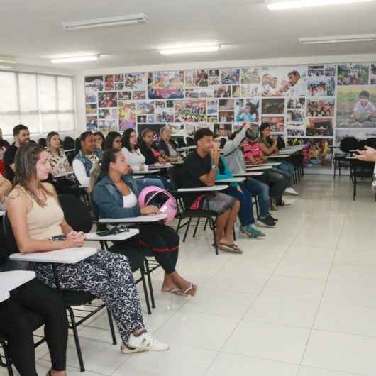 Cento e setenta servidores da Secretaria de Educação da Prefeitura de Caraguatatuba recebem noções sobre ética e disciplina