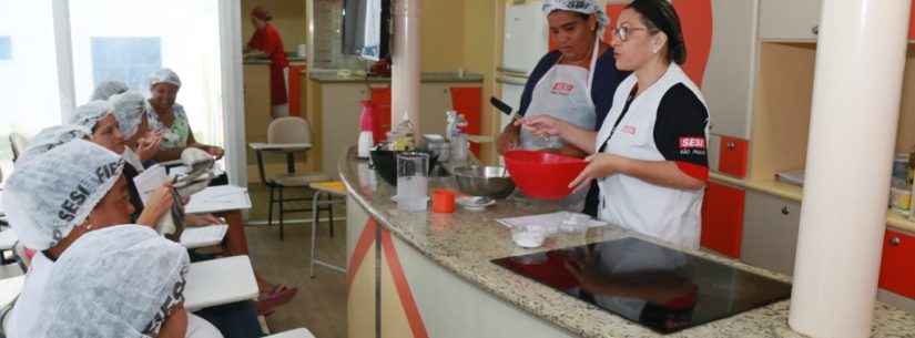 Moradoras do “Nova Caraguá ll” participam de curso gourmet gratuito de doces e pães