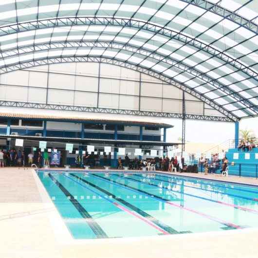 Piscina do Centro Esportivo Municipal recebe campeonato regional de natação