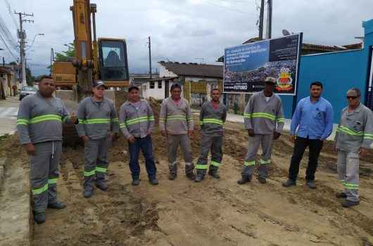 Obras de repavimentação e drenagem são executadas no Barranco Alto Obras de repavimentação e drenagem são executadas no Barranco Alto