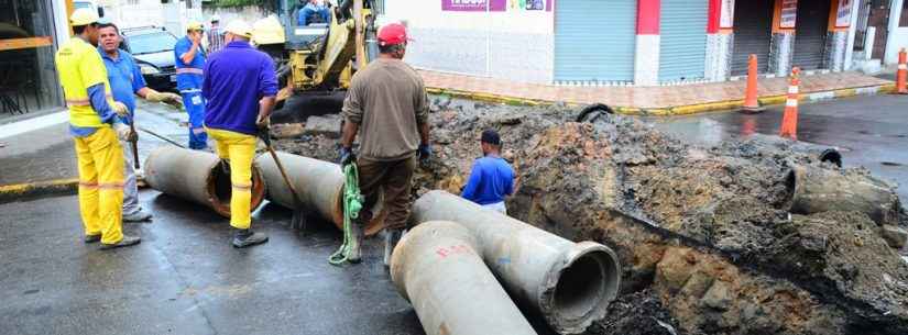Tubulações para prevenção de enchentes são instaladas na região do Tinga