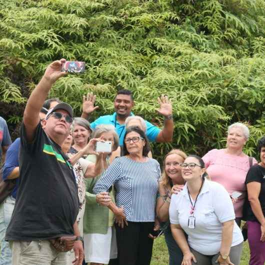 Idosos de Caraguatatuba tem aula de modernidade ao ar livre