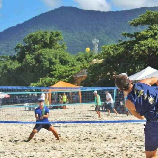 1ª edição do Caraguá Open de Beach Tennis agita Praia do Camaroeiro no sábado (26)