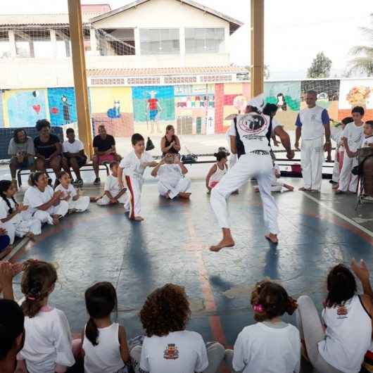 Escola da rede municipal de Caraguatatuba desenvolve projeto de capoeira