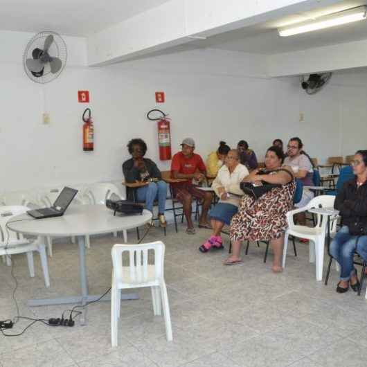 Secretaria de Habitação promove palestras no CRAS Massaguaçu sobre cadastro para unidades habitacionais