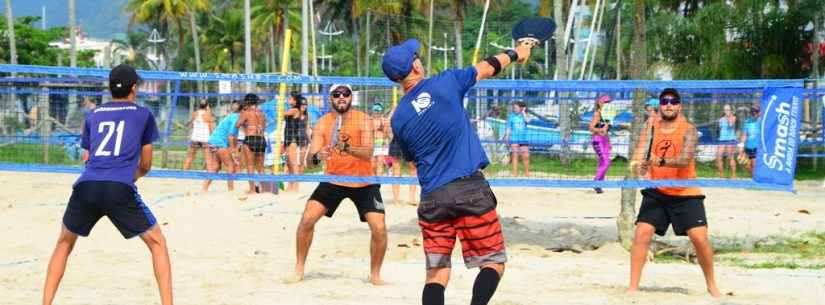 1º Caraguá Open de Beach Tennis movimenta praia do Camaroeiro e arrecada 730 kg de arroz para doação