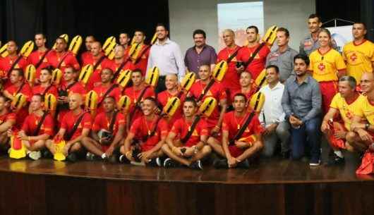 Prefeitura e Bombeiros promovem formatura de Guarda-Vidas Temporário