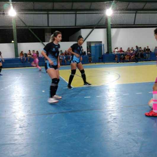 Equipe de futsal feminino Caraguatatuba segue invicta em campeonato