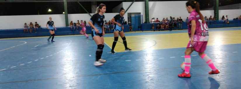 Equipe de futsal feminino Caraguatatuba segue invicta em campeonato