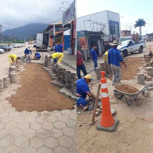 Rua do Jetuba recebe nivelamento e reassentamento de bloquetes