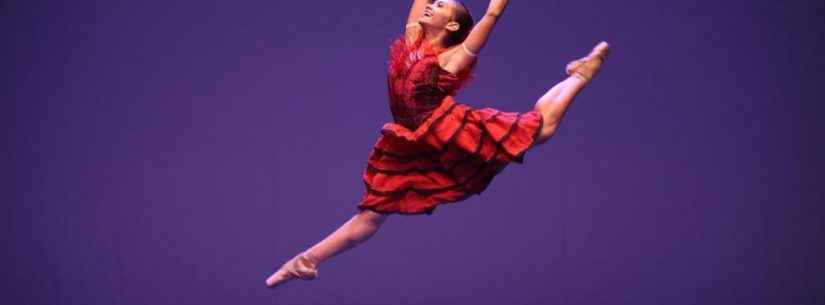 Bailarina de Caraguá faz vakinha online para custear bolsa de estudos no Canadá