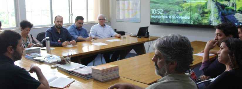 Caraguatatuba recepciona treinamento do Estado para monitorar mancha de óleo que atinge litoral brasileiro