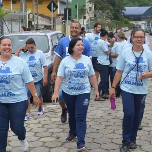 Caraguatatuba realiza caminhada em menção ao Novembro Azul