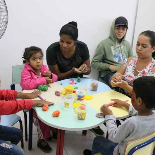 CRIES do Perequê-Mirim encerra atividades do ano com festa de Natal para crianças e familiares