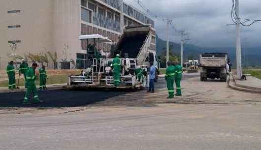Obras de pavimentação de acesso ao Hospital Regional entram na reta final