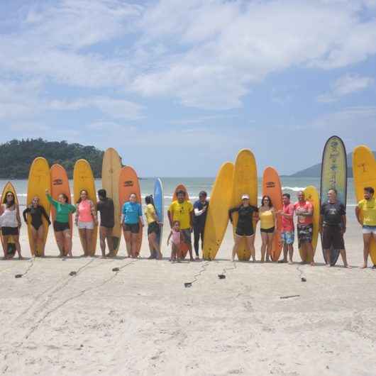 Surfe é tema do II Encontro de Educação Física para capacitação e aplicação do esporte nas escolas