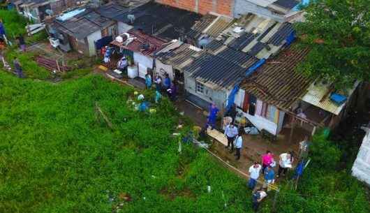 Prefeitura de Caraguatatuba intima CDHU para conter invasão no Travessão