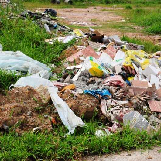 Caraguatatuba aplica mais de 200 multas por descarte irregular de resíduos sólidos em 2019