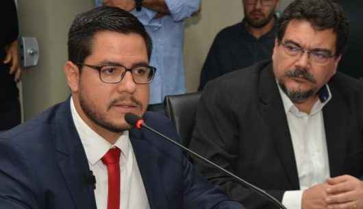 Prefeito Aguilar Junior presta contas na Câmara e destaca obras na saúde, drenagem e valorização do servidor