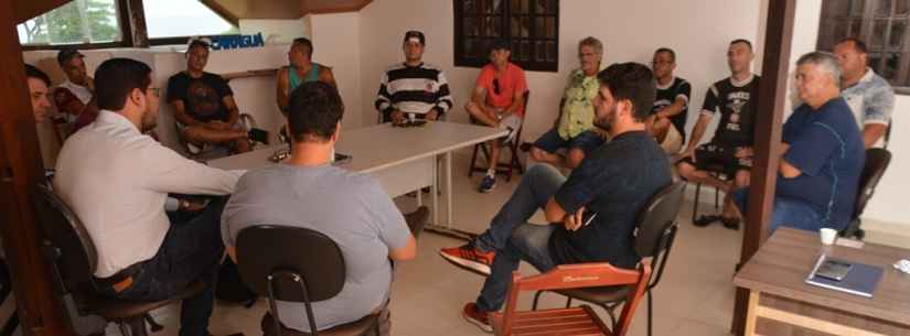 Prefeitura promove reunião com representantes de blocos carnavalescos de Caraguatatuba