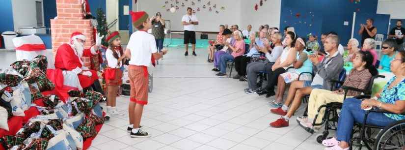 Chegada do Papai Noel marca festa de confraternização dos idosos do Ciapi