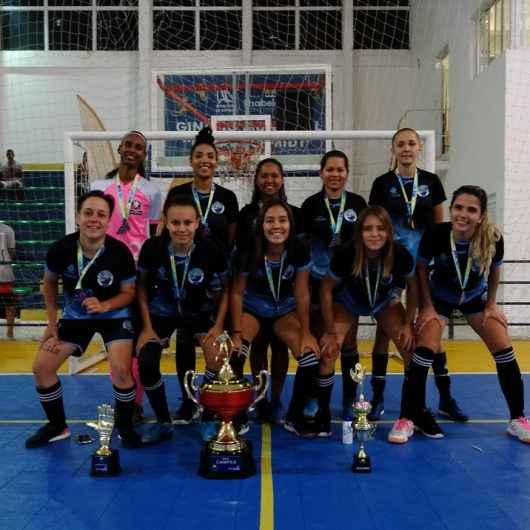 Futsal feminino conquista segundo lugar em competição em Ilhabela e se prepara para um novo desafio