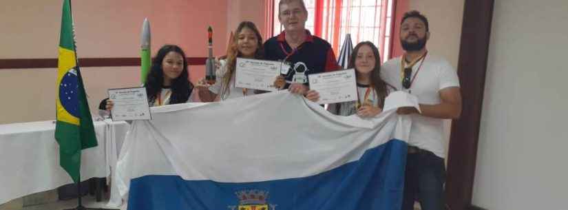 Alunas da rede municipal de Caraguatatuba conquistam medalha de ouro em competição nacional de lançamento de foguetes