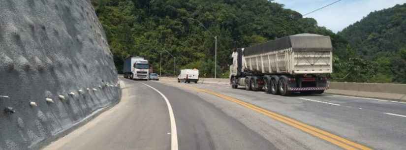 DER proíbe tráfego de caminhões de cargas na Tamoios na Operação Verão e feriados prolongados