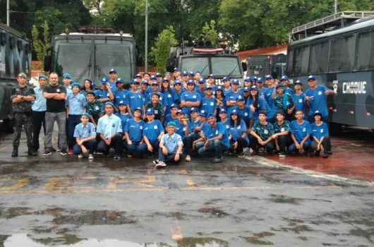 Aspirantes da Guarda Mirim visitam 2º Batalhão de Choque em São Paulo Aspirantes da Guarda Mirim visitam 2º Batalhão de Choque em São Paulo