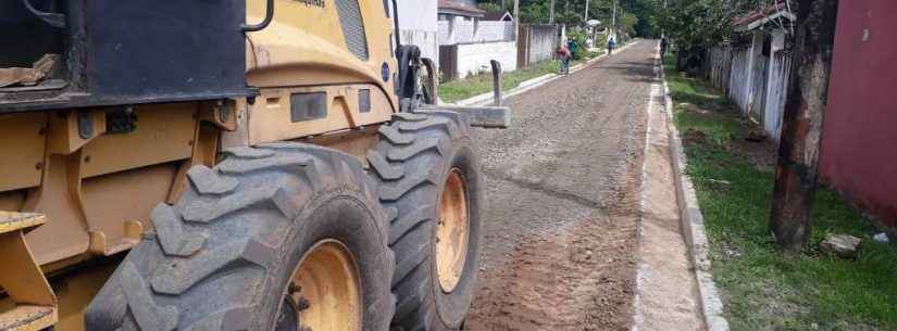 Parceria entre Prefeitura e Associação de Moradores realiza nivelamento mecânico no Recanto Verde Mar