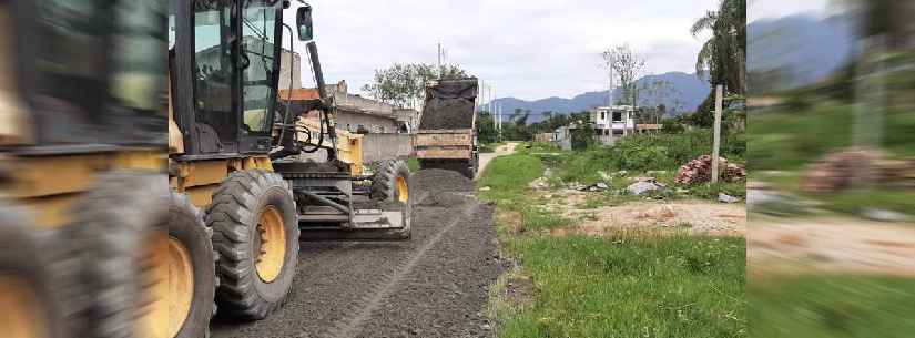 Loteamento Rio Marinas recebe nivelamento com bica corrida em todas as ruas