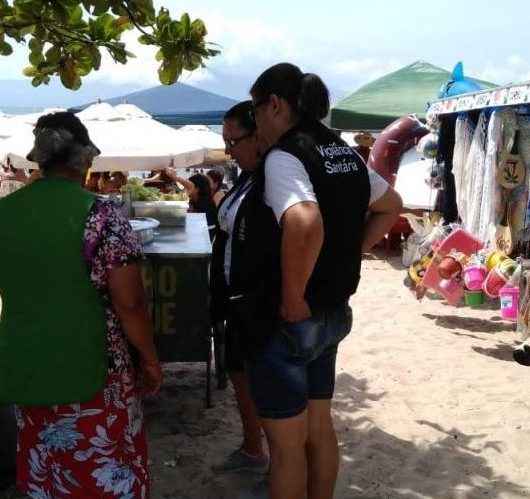 Fiscalização de Caraguatatuba autua por perturbação de sossego, retira campings e inspeciona ambulantes