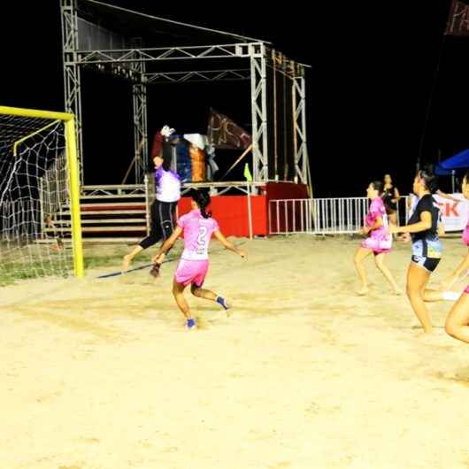 Torneio de Beach Soccer da Prefeitura de Caraguatatuba promove 12 disputas na Arena Verão Esportiva